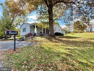 153 MAPLE DR, Hamburg, PA 19526