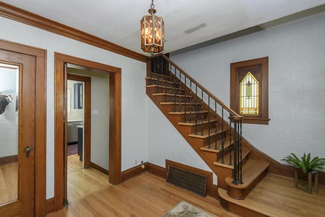 2844 N Hartung AVENUE, Milwaukee, WI 53210