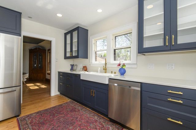 2844 N Hartung AVENUE, Milwaukee, WI 53210