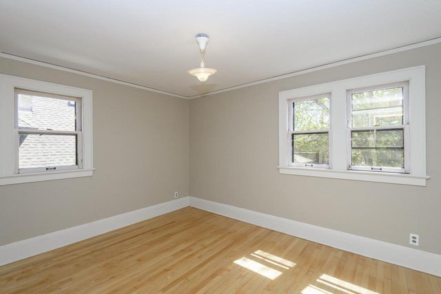 2844 N Hartung AVENUE, Milwaukee, WI 53210