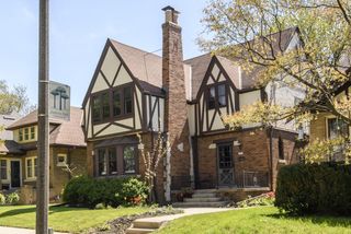 2844 N Hartung AVENUE, Milwaukee, WI 53210