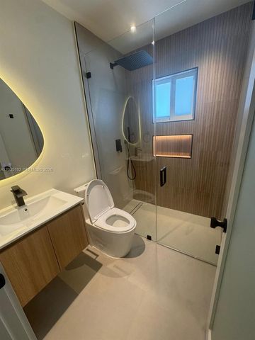 841 NE 4th Pl, Hialeah, FL 33010
