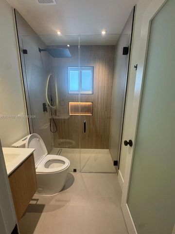 841 NE 4th Pl, Hialeah, FL 33010