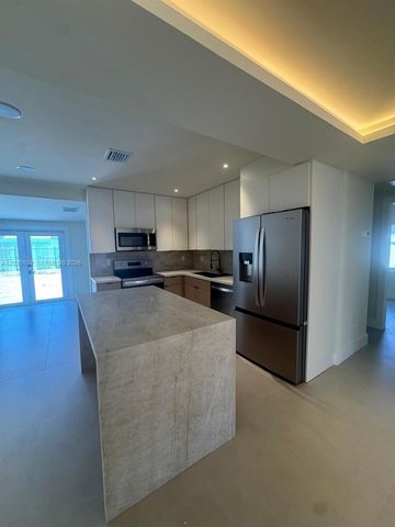 841 NE 4th Pl, Hialeah, FL 33010