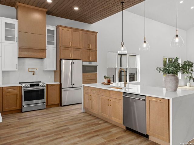 22115 Touring Ln, San Antonio, TX 78257
