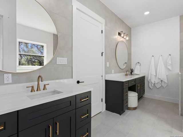 22115 Touring Ln, San Antonio, TX 78257
