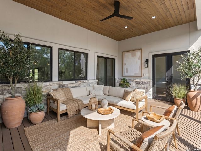22115 Touring Ln, San Antonio, TX 78257