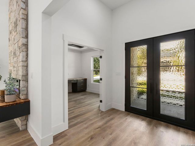22115 Touring Ln, San Antonio, TX 78257