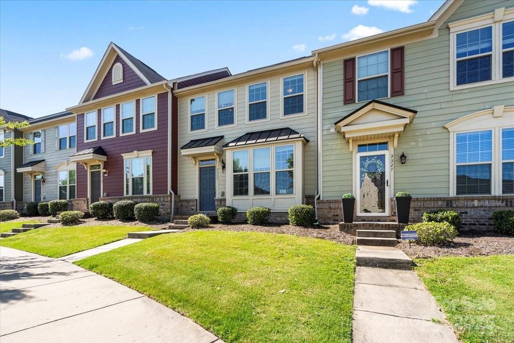 3323 Major Samuals Way, Charlotte, NC 28208