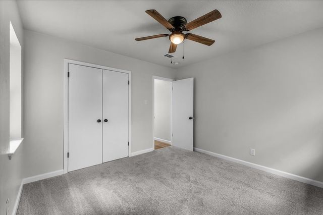1013 Springdale Road, Bedford, TX 76021