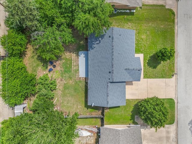1013 Springdale Road, Bedford, TX 76021