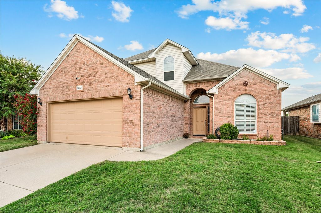 12621 Cottageville Lane, Fort Worth, TX 76244
