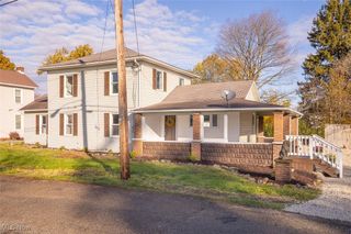 14811 Churchfield Street NW, North Lawrence, OH 44666