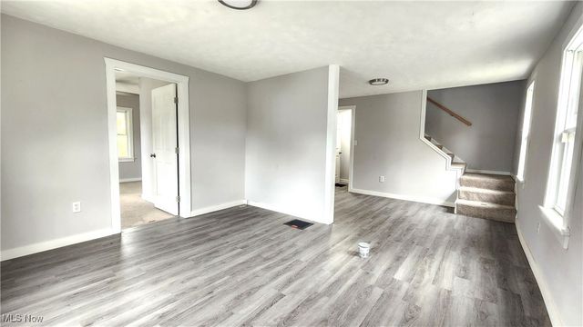 1457 E 289th Street, Wickliffe, OH 44092