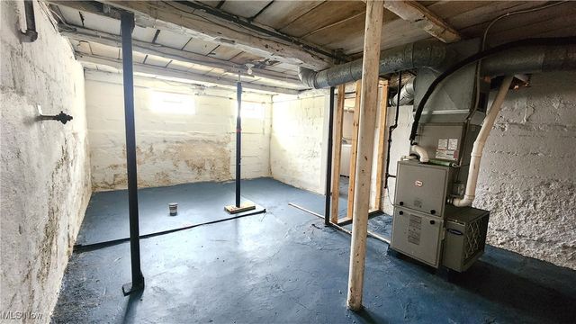 1457 E 289th Street, Wickliffe, OH 44092