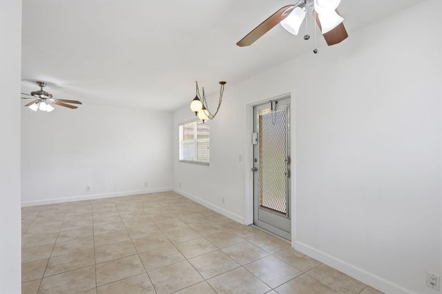 164 Seville G, Delray Beach, FL 33446