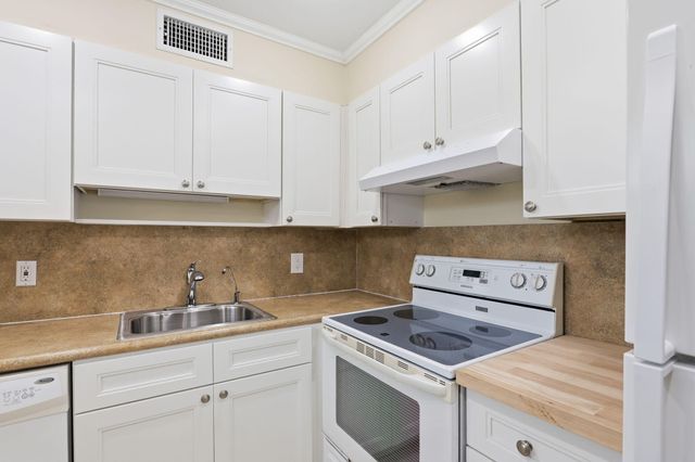 164 Seville G, Delray Beach, FL 33446