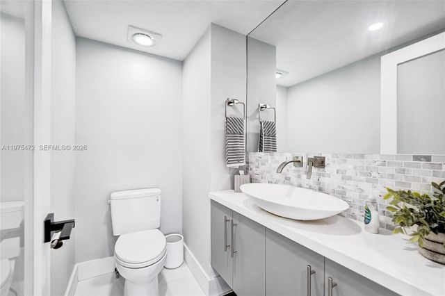 1201 S Ocean Dr 1001S, Hollywood, FL 33019