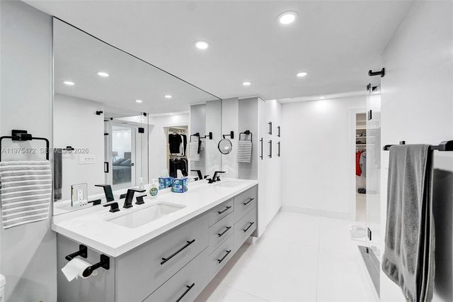 1201 S Ocean Dr 1001S, Hollywood, FL 33019