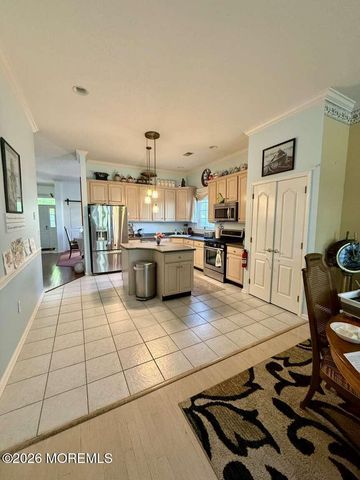9 Summerfield Drive, Lakewood, NJ 08701