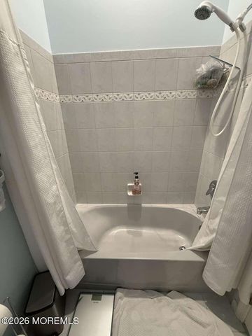 9 Summerfield Drive, Lakewood, NJ 08701