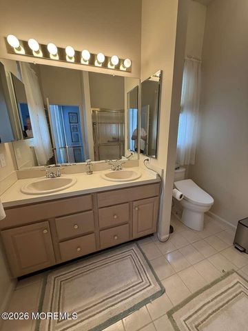 9 Summerfield Drive, Lakewood, NJ 08701
