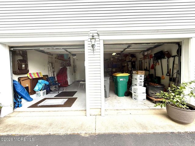 9 Summerfield Drive, Lakewood, NJ 08701