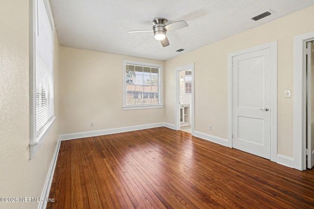 318 TROUT RIVER Drive, Jacksonville, FL 32208