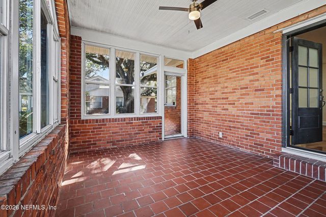 318 TROUT RIVER Drive, Jacksonville, FL 32208