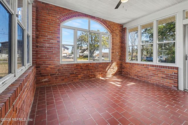 318 TROUT RIVER Drive, Jacksonville, FL 32208