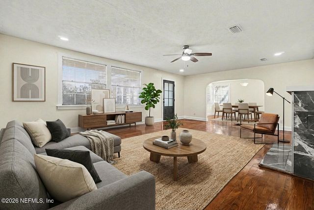 318 TROUT RIVER Drive, Jacksonville, FL 32208