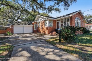 318 TROUT RIVER Drive, Jacksonville, FL 32208