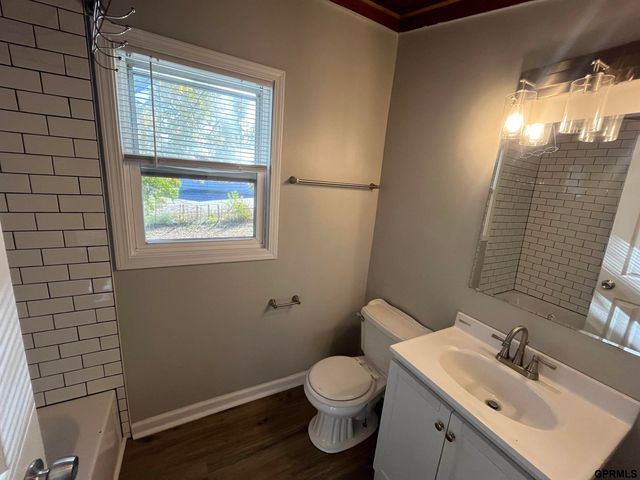 4619 Saratoga Street, Omaha, NE 68104