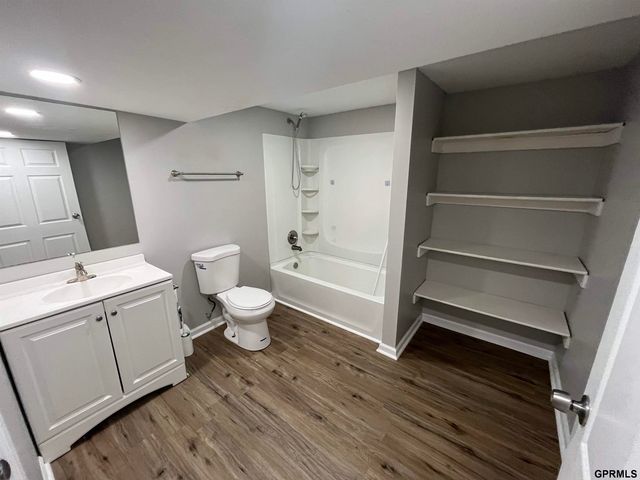 4619 Saratoga Street, Omaha, NE 68104