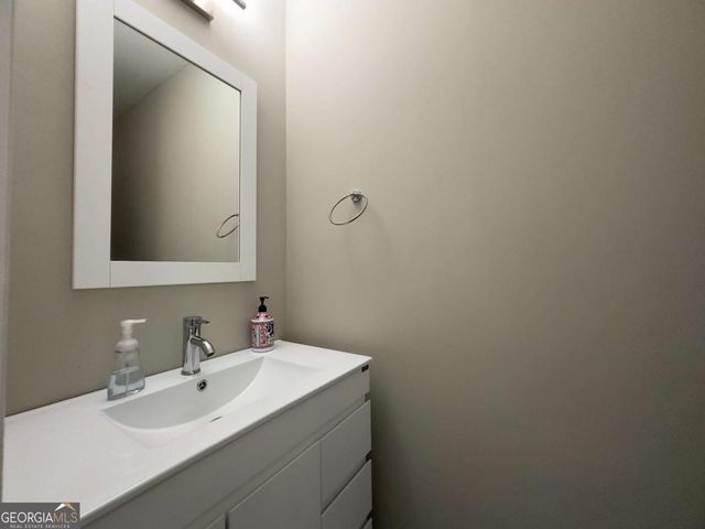 2315 Shore View Way, Suwanee, GA 30024