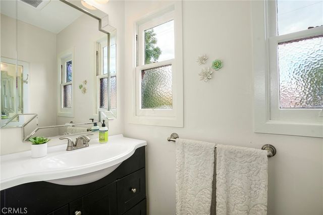 733 Walnut, Long Beach, CA 90813