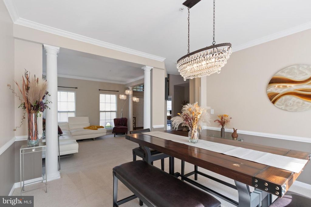 Image 8 of property listing at 10102 MIKE RD, Fort Washington, MD 20744