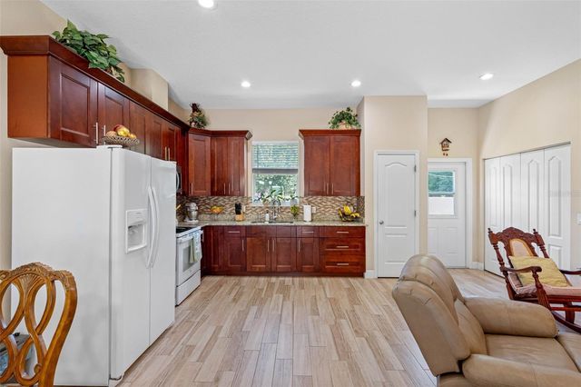 17117 LAKESHORE ROAD, Lutz, FL 33558