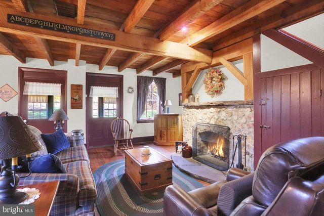 950 ROSSTOWN RD, Lewisberry, PA 17339