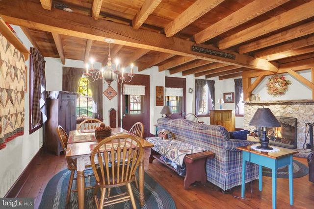 950 ROSSTOWN RD, Lewisberry, PA 17339