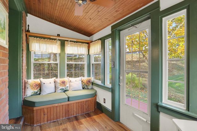 950 ROSSTOWN RD, Lewisberry, PA 17339