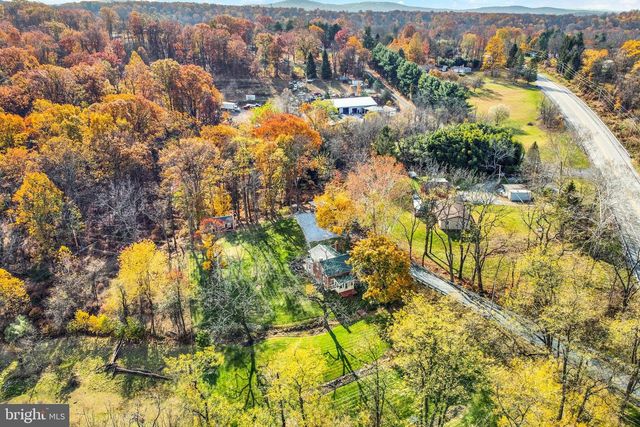 950 ROSSTOWN RD, Lewisberry, PA 17339