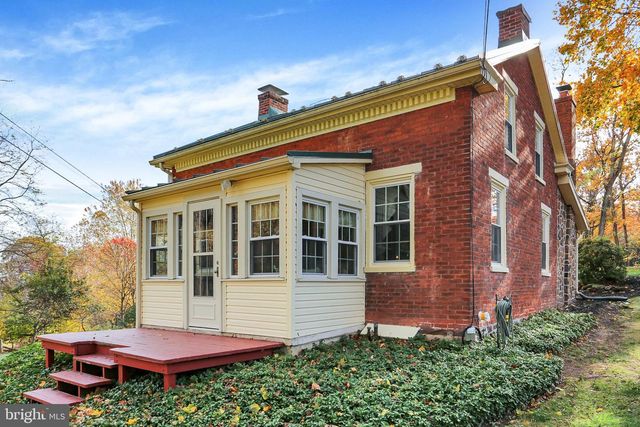 950 ROSSTOWN RD, Lewisberry, PA 17339