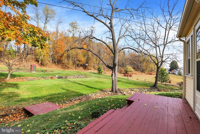 950 ROSSTOWN RD, Lewisberry, PA 17339