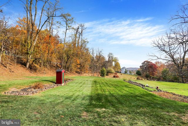 950 ROSSTOWN RD, Lewisberry, PA 17339