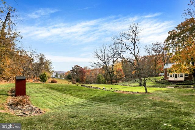 950 ROSSTOWN RD, Lewisberry, PA 17339