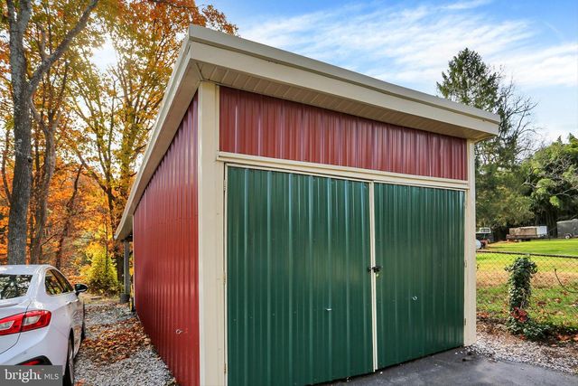 950 ROSSTOWN RD, Lewisberry, PA 17339