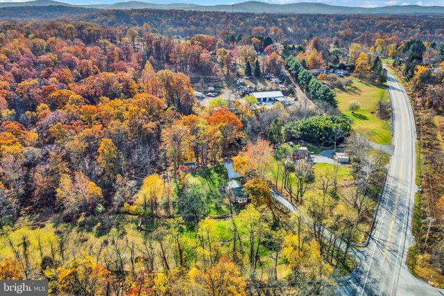 950 ROSSTOWN RD, Lewisberry, PA 17339