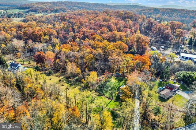 950 ROSSTOWN RD, Lewisberry, PA 17339