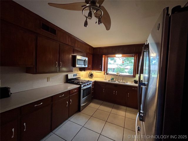 1301 3rd Avenue SW, Ardmore, OK 73401